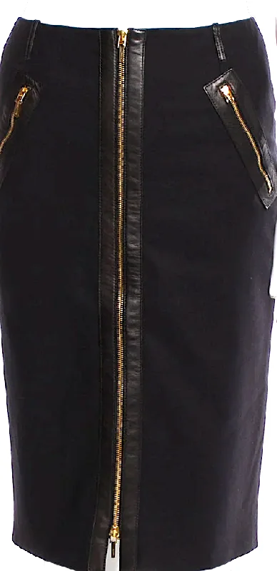 Gucci Italy. Vintage 2000 Collection by Tom Ford. Black Wool/Cashmere Blend w/Zipper Pocket Embellishments Skirt